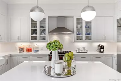 906 Mill Creek North #906, Roslyn, NY 11576 - Photo 10