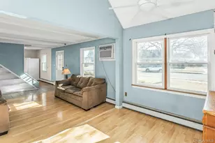 45 Chase Ln, Levittown, NY 11756 - Photo 6