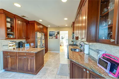 13 Evelyn Road, Plainview, NY 11803 - Photo 8