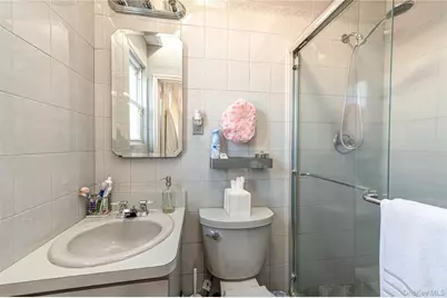 13 Evelyn Road, Plainview, NY 11803 - Photo 16