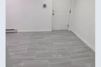 1004 Wool Avenue, Franklin Square, NY 11010 - Photo 8