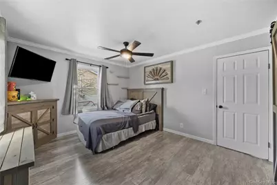 7 East Court, Bethpage, NY 11714 - Photo 10