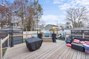 7 East Ct, Bethpage, NY 11714 - Photo 20