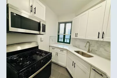 1938 E Tremont Avenue #5B, Bronx, NY 10462 - Photo 2