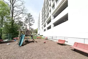 400 High Point, Hartsdale, NY 10530 - Photo 32