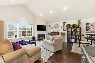 28 Steven Circle, Dix Hills, NY 11746 - Photo 14