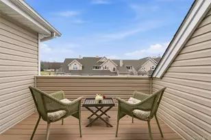 28 Steven Cir, Dix Hills, NY 11746 - Photo 20
