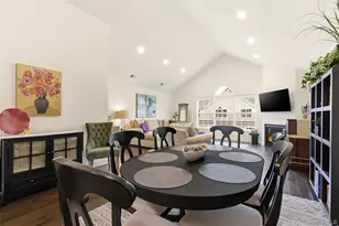 28 Steven Cir, Dix Hills, NY 11746 - Photo 10