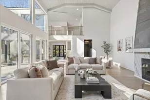 26 Windemere Way, Woodbury, NY 11797 - Photo 16