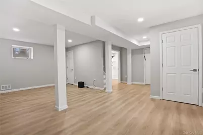 18 Homewood Avenue, Newburgh, NY 12550 - Photo 24