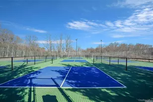 566 Birchwood Park Dr, Middle Island, NY 11953 - Photo 30