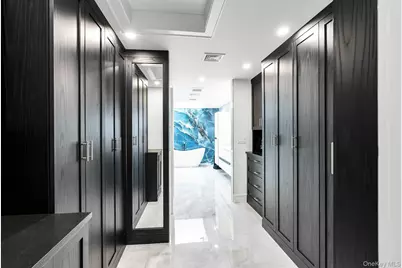 304 Aerie Court, Manhasset, NY 11030 - Photo 18