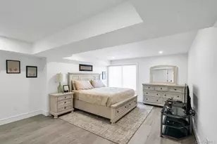 304 Aerie Ct, Manhasset, NY 11030 - Photo 38