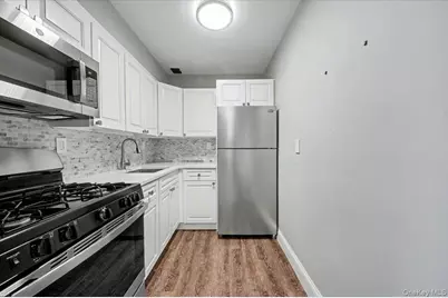 505 Central Avenue #725, White Plains, NY 10606 - Photo 2