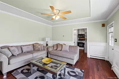 32 Hewlett Drive, Sound Beach, NY 11789 - Photo 6