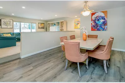 24 Glow Lane, Hicksville, NY 11801 - Photo 10