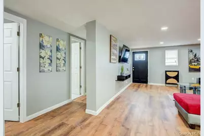 8 Carl Place #4, New Windsor, NY 12553 - Photo 4