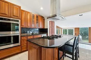 15 Baylis Pl, Lynbrook, NY 11563 - Photo 14