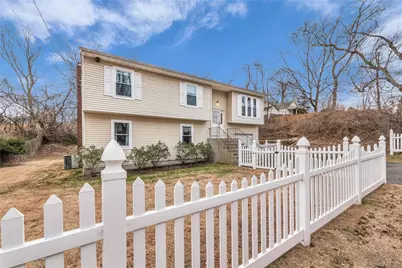 46 Craven Street, Huntington Station, NY 11746 - Photo 2