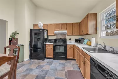 46 Craven Street, Huntington Station, NY 11746 - Photo 4