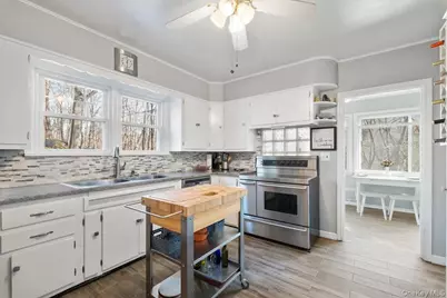 9 Crescent Hill Drive, Cortlandt Manor, NY 10567 - Photo 8