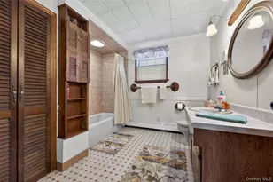 104 Windsor Ave, Rockville Centre, NY 11570 - Photo 20