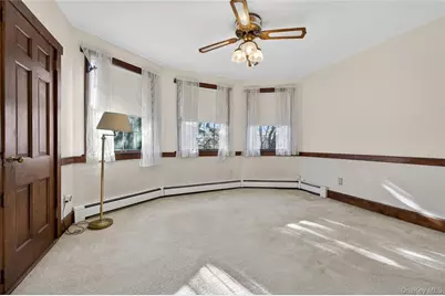 104 Windsor Avenue, Rockville Centre, NY 11570 - Photo 18