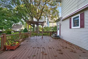 104 Windsor Ave, Rockville Centre, NY 11570 - Photo 22