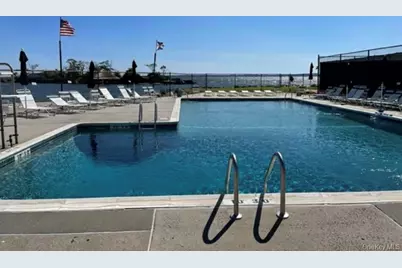 25 Winchester Oval, New Rochelle, NY 10805 - Photo 16