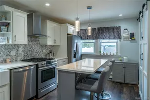 202 Emerson Pl, Valley Stream, NY 11580 - Photo 10