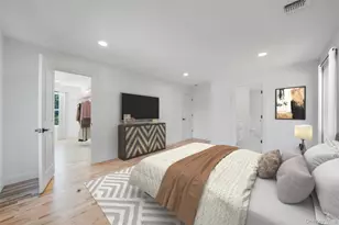 817 Pond View Rd, Riverhead, NY 11901 - Photo 30