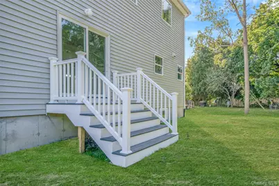 817 Pondview Road, Riverhead, NY 11901 - Photo 8