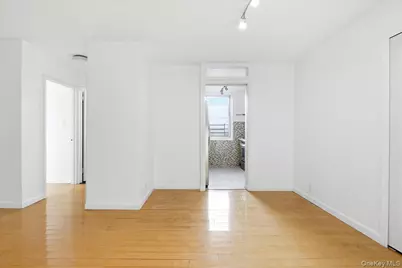 118-17 Union Tpke #16G, Forest Hills, NY 11375 - Photo 8