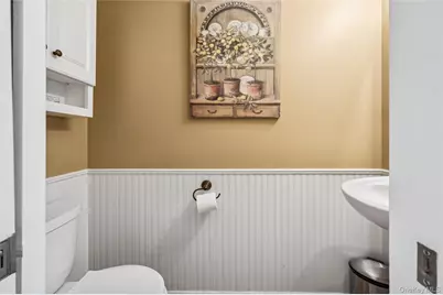 80 Fairview Avenue, Islip Terrace, NY 11752 - Photo 34