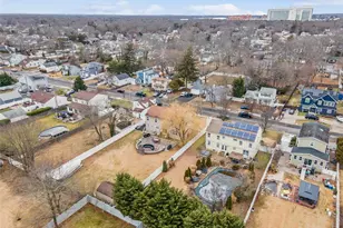 80 Fairview Ave, Islip Terrace, NY 11752 - Photo 6