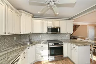 53 Clay Ln, Levittown, NY 11756 - Photo 10