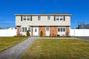 53 Clay Ln, Levittown, NY 11756 - Photo 2