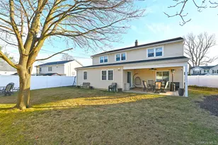 53 Clay Ln, Levittown, NY 11756 - Photo 32