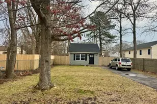 332 Commack Rd, Shirley, NY 11967 - Photo 10