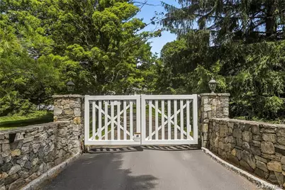 22 Long Meadow Road, Bedford, NY 10506 - Photo 2