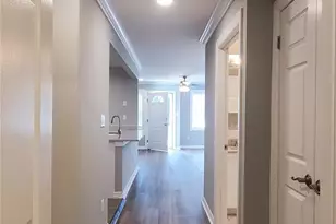 81 Secatogue Ave, Farmingdale, NY 11735 - Photo 18