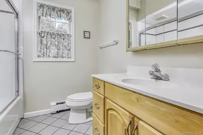 12 Canterbury Lane, Suffern, NY 10901 - Photo 18