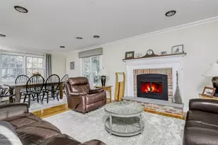12 Canterbury Ln, Suffern, NY 10901 - Photo 8