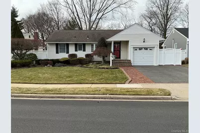 34 Scholl Drive, Farmingdale, NY 11735 - Photo 2