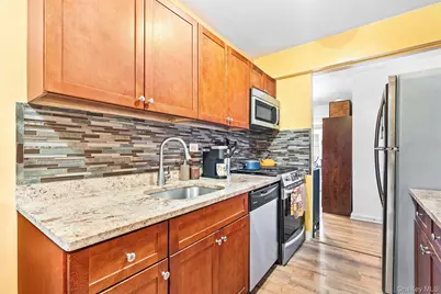 2080 Barnes Avenue #4A, Bronx, NY 10462 - Photo 12