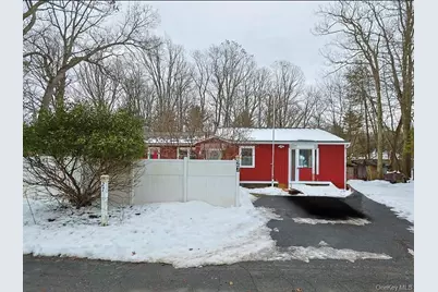 27 Elm Road N, Wurtsboro, NY 12790 - Photo 1