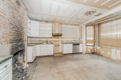 102 Wright Street, New York, NY 10304 - Photo 4