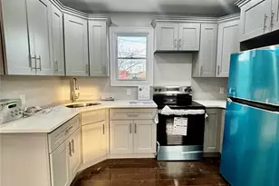 40-06 Rockaway Beach Blvd, Far Rockaway, NY 11691 - Photo 6