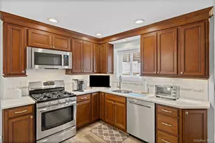 31 Country Ln Dr, Kings Park, NY 11754 - Photo 16