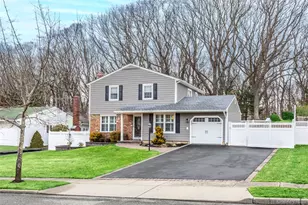 31 Country Ln Dr, Kings Park, NY 11754 - Photo 2